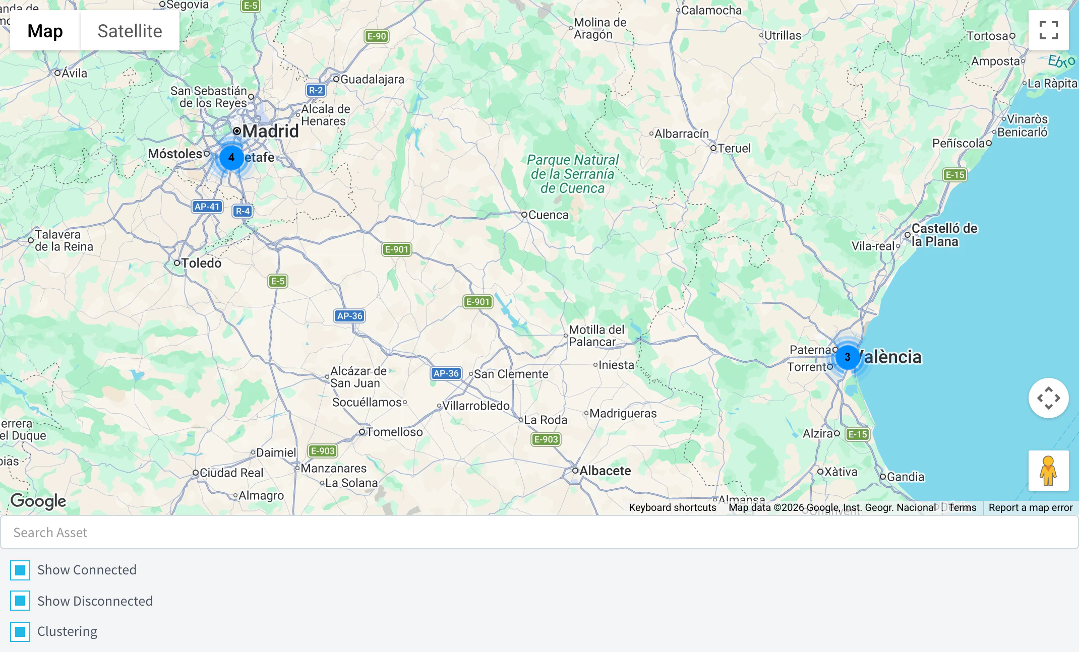 Assets map with clusters of connected and disconnected devices in Madrid and Valencia